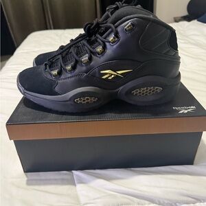 Reebok Men's Black and Gold Athletic Sneakers